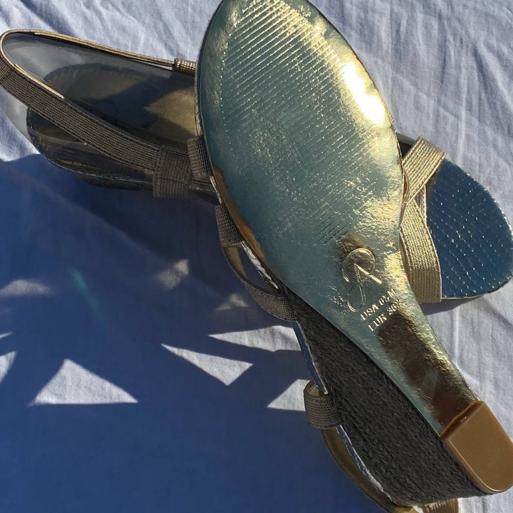 NWT Adrianna Papell Alba Platino Metallic gold and tan wedges / 9.5 / Inc. box - Picture 16 of 16